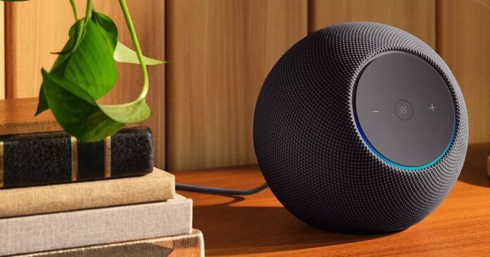 0_echo-studio-stealth-gray-lifestyle